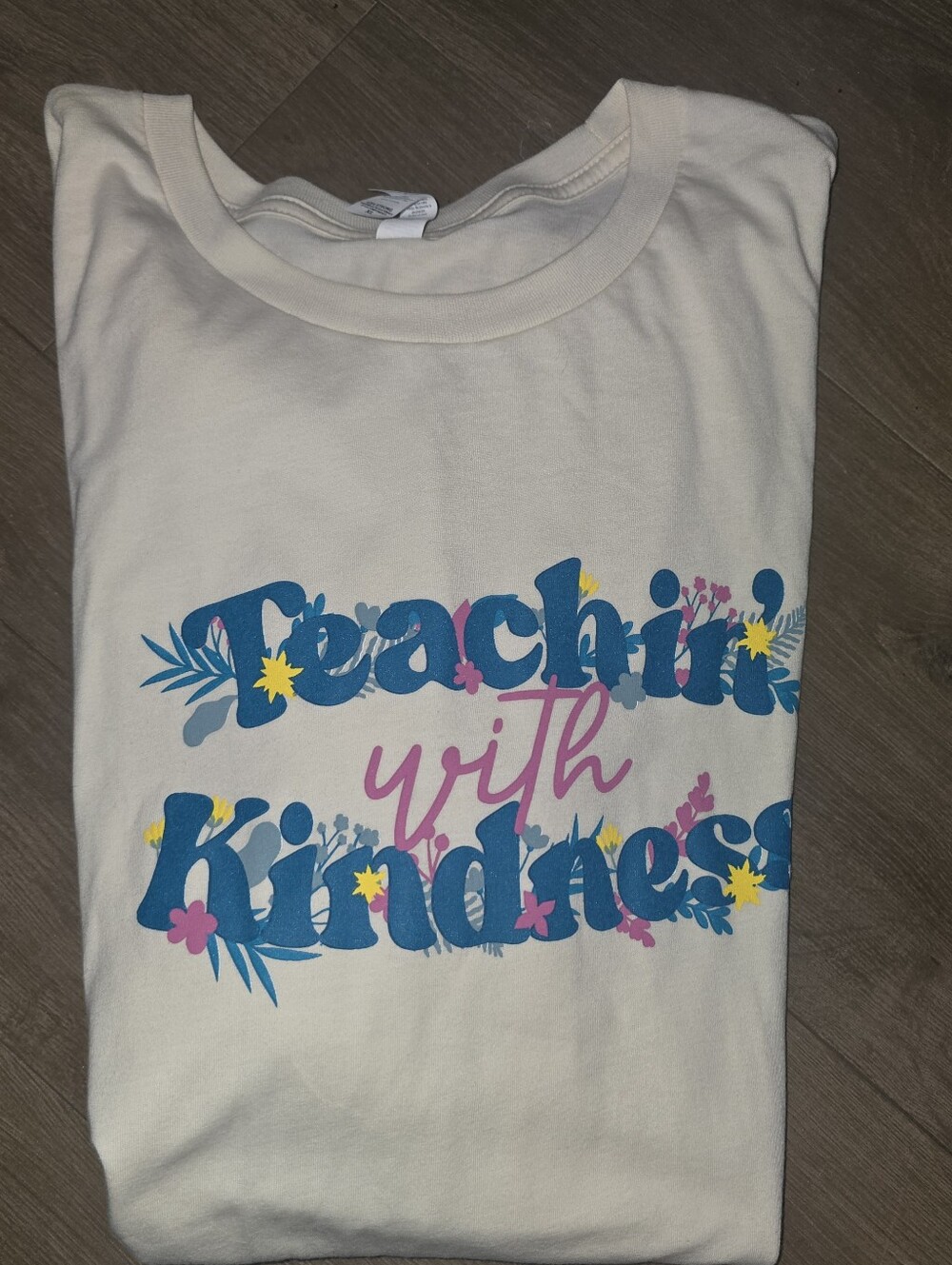 Canvas new no tags womens XL teaching kindness graphic tshirt